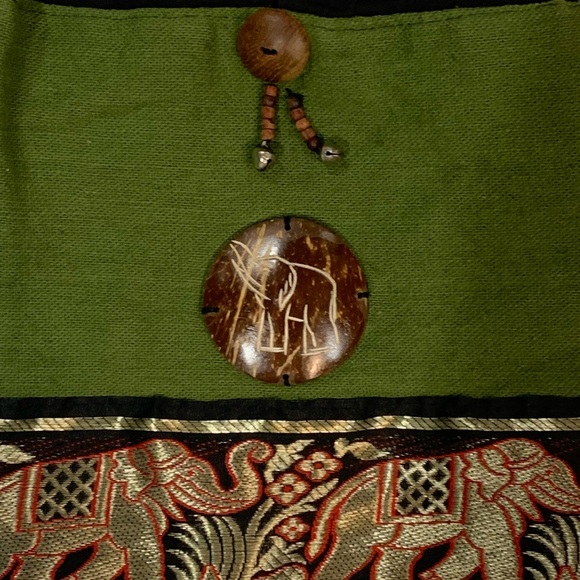 Handmade Bag Created with linen, silk and wooden beads🌴✨ - Picture 3 of 4